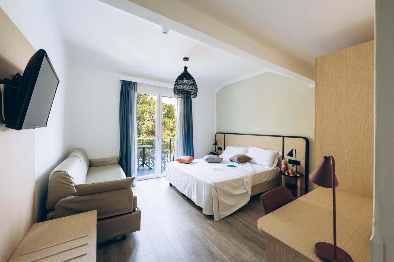 Hotel Arc En Ciel 디아노마리나 외부 사진